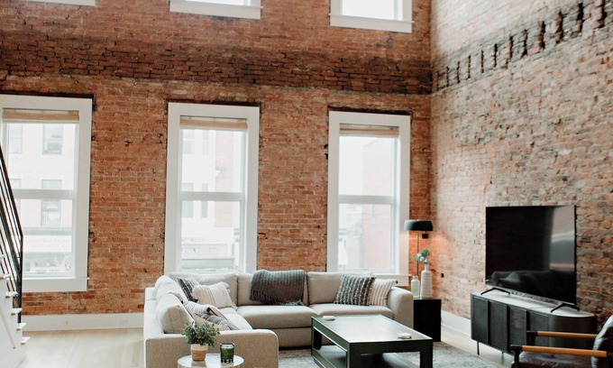 Chillicothe Casa | The Principal: Modern Townhome in Downtown