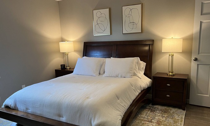Champaign Casa | The Prospect