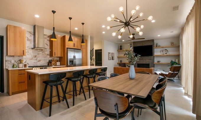 Bear Canyon Estates Casa | The Q by Velo - Stylish Mid-Century Modern Home