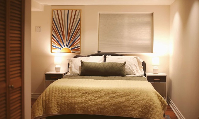 North Queen Anne Apartamento | The Queen Anne Burrow - clean and spacious, private studio