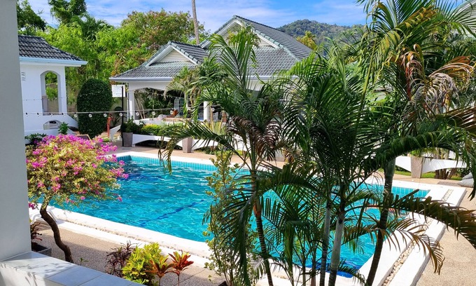 Rawai Complejo | The Rai Resort