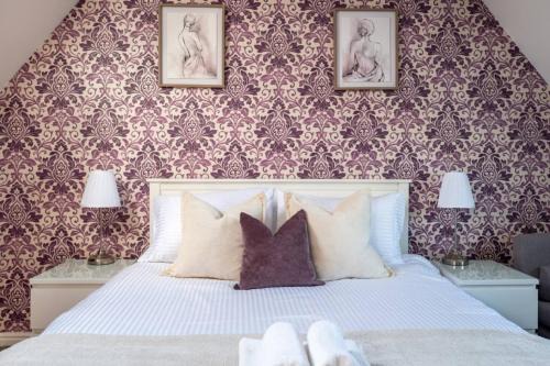 Iwade Casa | The Rainbow Retreat by Sheppey Stays