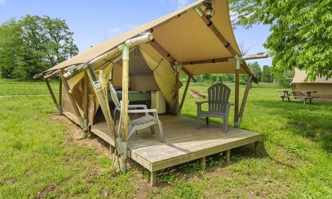 Peace Valley Alquiler De RV | The Rainer- our smallest accommodation