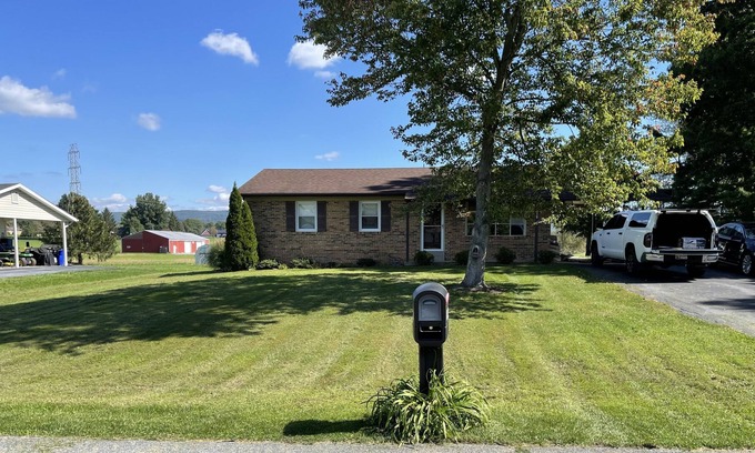 Middletown Casa | “The Rambler” in Beautiful Middletown, MD