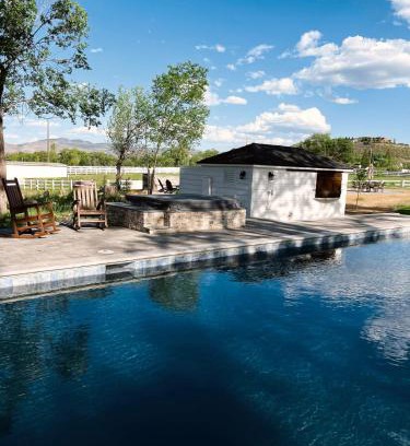 Reno Casa | The Ranch House with a Pool Hot Tub and Fire Pit