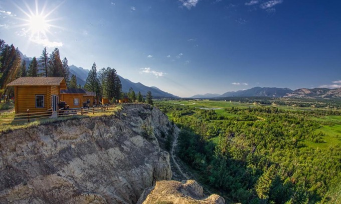 East Kootenay Otro | The Raven's Nest Resort & Campground
