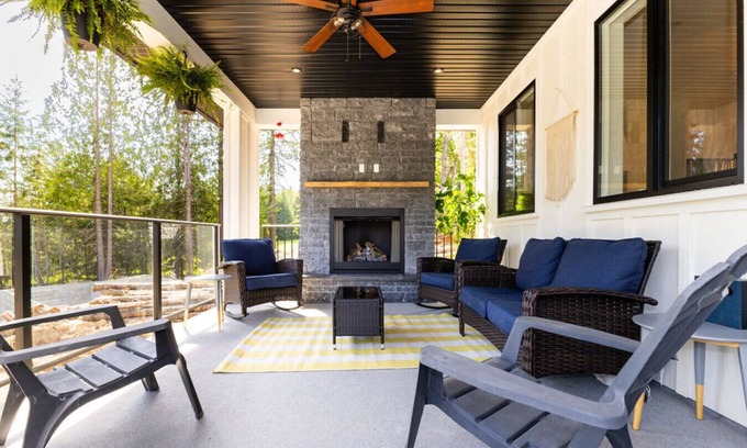 Mill Bay Casa | The Ravens Nest Mill Bay