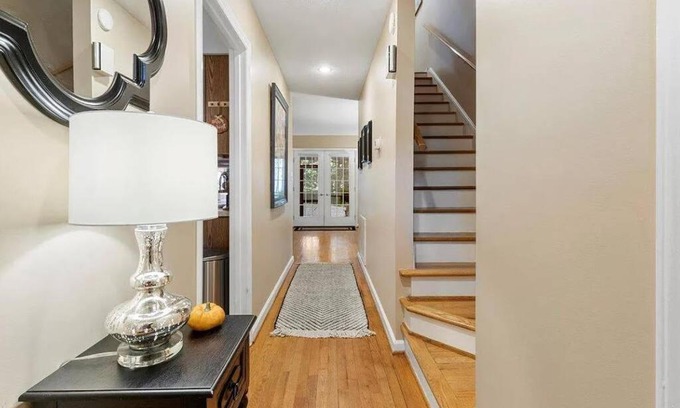 Fairlawn Casa | The Red Door 2-bedroom townhouse near VT & RU