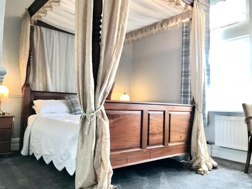 Matlock Hotel | The Red Lion