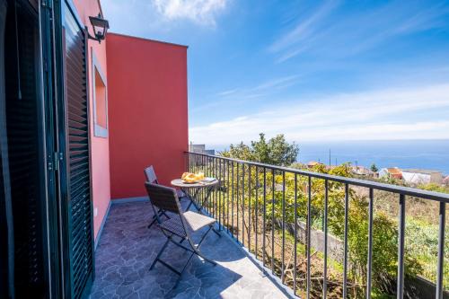 Arco da Calheta Apartamento | The Red Nest by GALMI