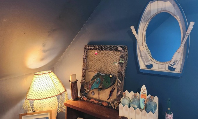 Whitehall Cama Y Desayuno | The Red Rustic: Coastal Crashpad