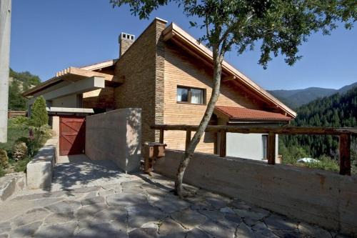 Smolyan Villa | The Reddoorshouse