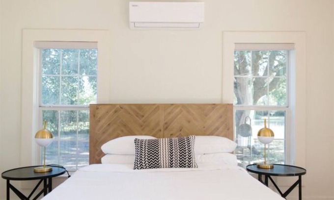Warrenton Apartamento | The Remarkable Room Six