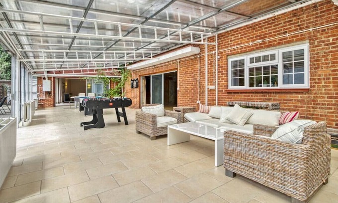 Ascot Casa | The Residence at Ascot- 6 bed