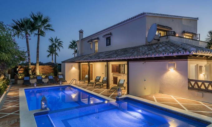 Marbella Cama Y Desayuno | The Residence by Beach House Marbella