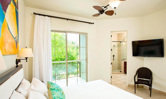 New Braunfels Complejo | The Resort at Schlitterbahn