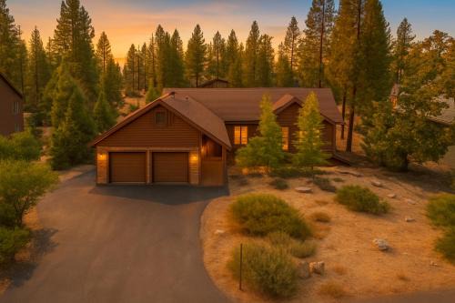 Shaver Lake Casa | The Restful Rose Fireside Vibes Ac Comfort