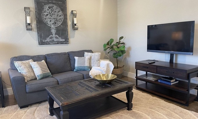 Waco Condominio | The Retreat at Belmont Village! Under 5 minutes from Baylor NEW NEIGHBORHOOD