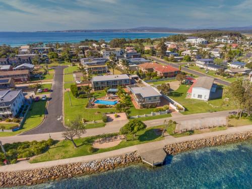 Merimbula Apartamento | The Retreat Lakeside Merimbula