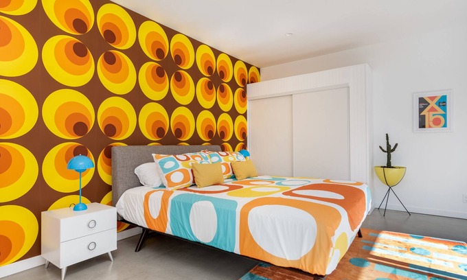 Sunmor Casa | The Retro A Go-Go House Luxury Mid Century Mod Resort