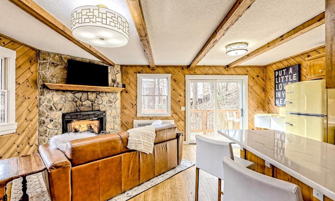 Blairsville Casa | The Retro