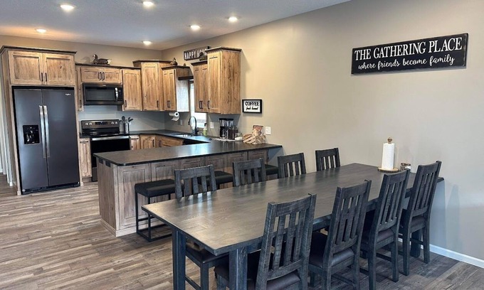Lyon County Casa | "The Ridge" a peaceful country setting with nature right out the door.