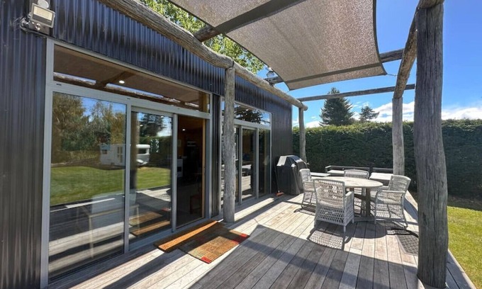 Twizel Casa | The River Cabin, Twizel.