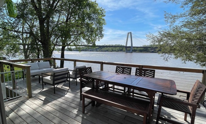 Prospect Casa | The River Hideaway : Relax, Stay & Play