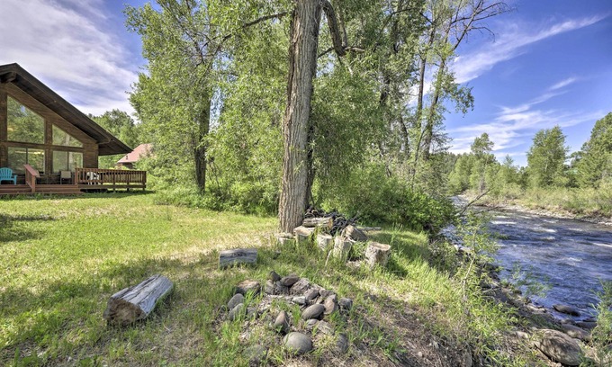 San Juan River Village Cabina | 'The River Home' Cabin w/ Yard: Near Wolf Creek!