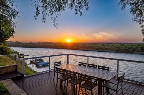 Colchester Casa | The River House - Addo Elephant Park