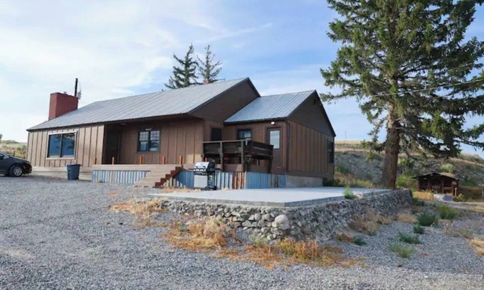 Glen Casa | The River House - Big Hole River