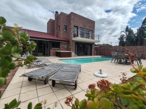 Colchester Casa | The River House - Main House