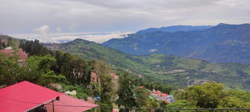 Karsiyang Casa | The River View Crescent