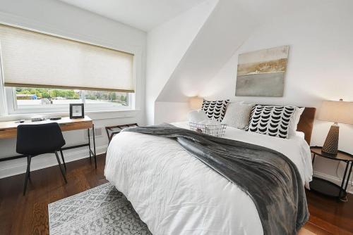 East Liberty Casa | The Riverview Room on Beatty