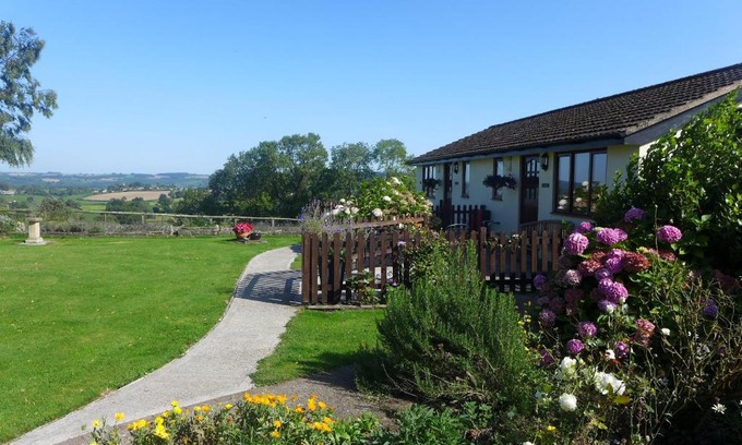 Coleford Casa | The Rock self-catering holiday cottage and garden lodges