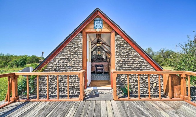 Tower Heights Casa | The Rockhouse Cottage with Deck on Tulsa Farm!