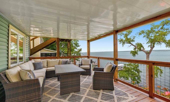 Romulus Casa | The Rod and Vine: Newly Remodeled + Close to Ithaca + Wine Country Dream Home!