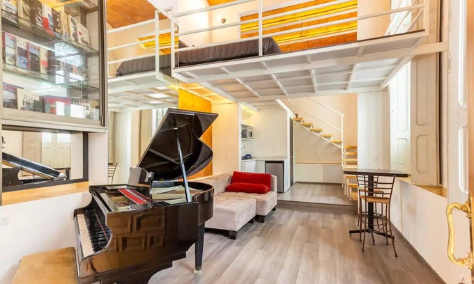 Cuauhtémoc Apartamento | The Rolls-Royce Luxury Loft, c.XVIII Construction.