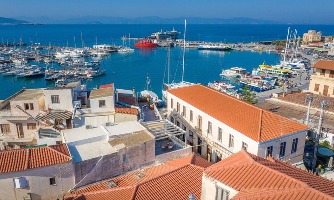 Aegina Apartamento | The Roof - Flat Sea View in Aegina Town