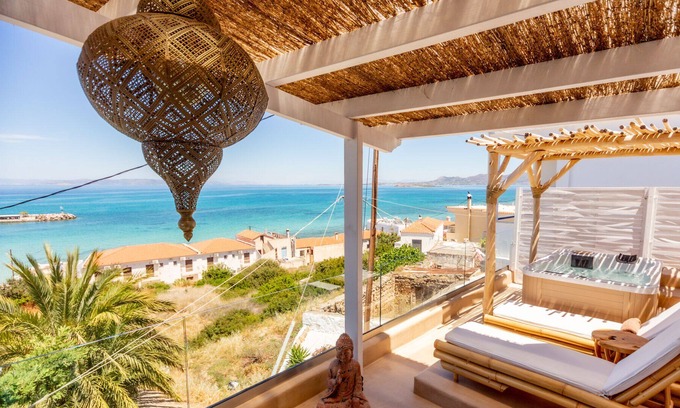 Milos Casa | The Roof Top View