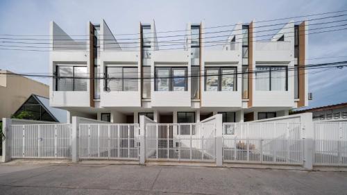 Pattani Casa | The Rooftop Townhouse in Center of Pattani