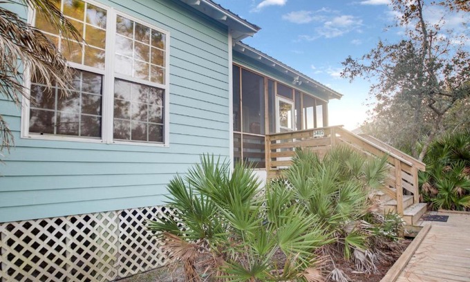 Fort Morgan Casa | The Rookery I 3402 cottage