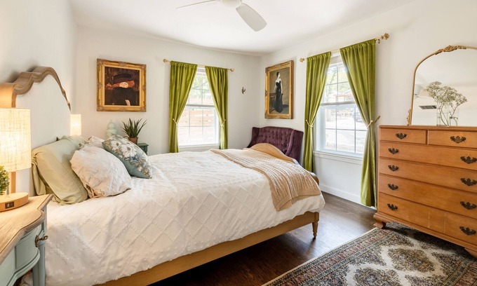 Rosewood Casa | The Rosewood: Pool + 5 minutes to DT ATX