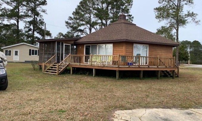 Summerton Cabina | La casa redonda en Potato Creek