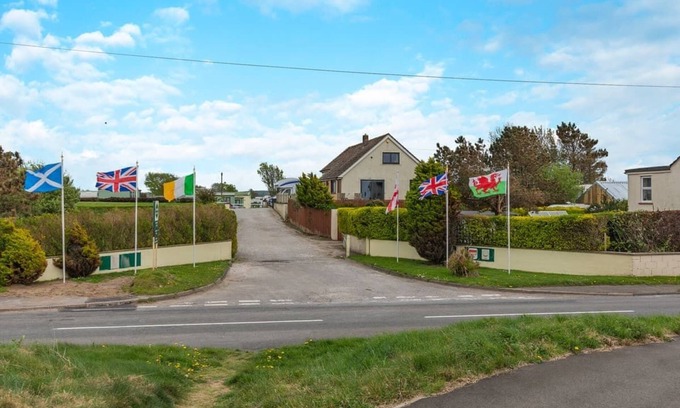 Beckfoot Casa | The Rowan Caravan Pet Friendly