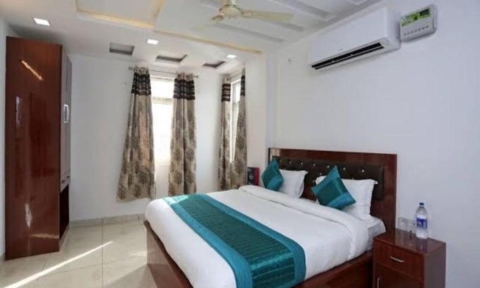South West Casa | THE ROYAL RESIDENCY