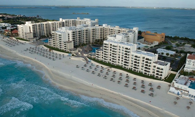 Zona Hotelera Complejo | The Royal Sands, el Destino Resort Premier de Cancún, opciones de 1 y 2 habitaciones