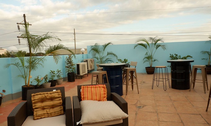 Lapu-Lapu Hotel | The Runway Inn - Mactan Cebu