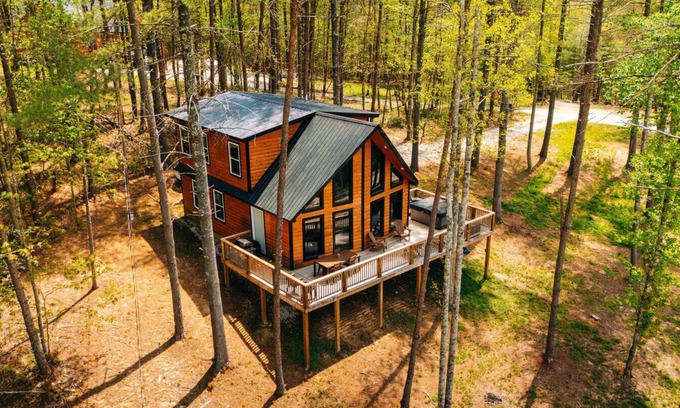 Campton Apartamento | Family Cabin | Hot Tub & Kayaks near Campton Lake