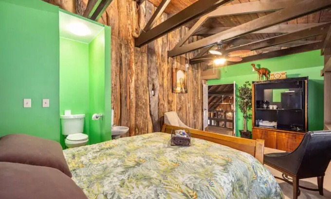 Edgar Apartamento | The Safari Room at the Great Lodge